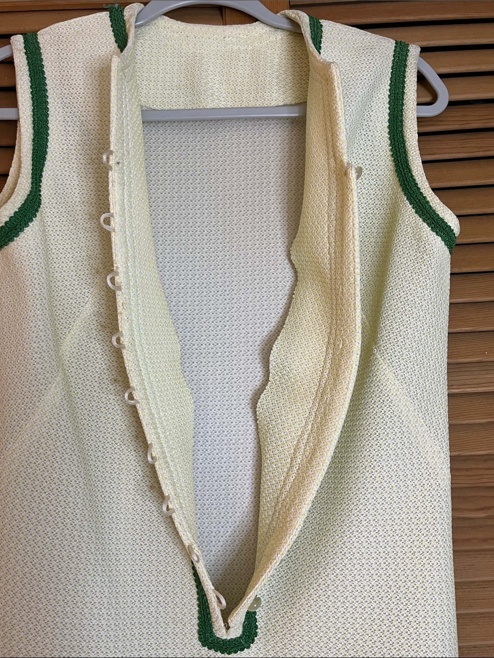 Yellow Sleeveless Shift Dress with Green Trim - Picture 4 of 6